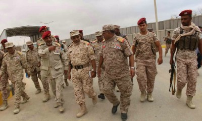 مساعد وزير الدفاع للموارد البشرية يزور قيادة المنطقة العسكرية الثانية ويشيد بدور قوات النخبة 
