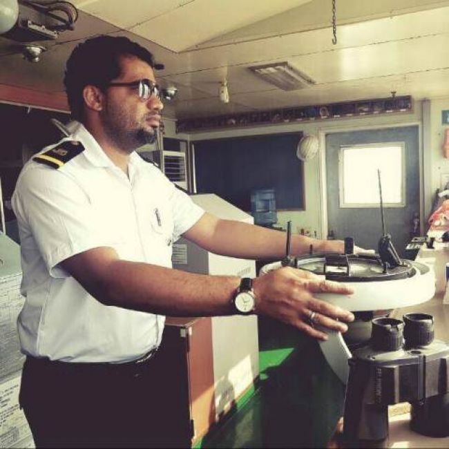 أول كابتن بحري حضرمي يكلف مدير عام للشؤون البحرية بحضرموت