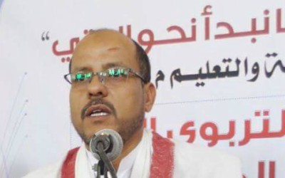 مدير عام مديرية سيئون رئيس المجلس المحلي محمد عوض العامري يطلع على عملية تنفيذ حملة توسعة السوق العام لمدينة سيئون