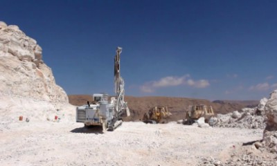 الشركة العربية اليمنية للأسمنت المحدودة تنفذ مشروع إعادة تأهيل عقبة عبدالله غريب