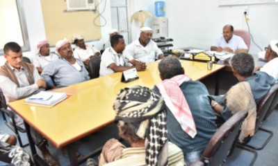 بحضور جميع أطراف قضية الفجرة المدير العام يترأس اجتماع لحل القضية‬