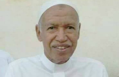 وكيل وادي حضرموت عصام الكثيري يؤدي صلاة الجنازة على جثمان الشخصية الاجتماعية و رجل الخير محفوظ هادي مدهش