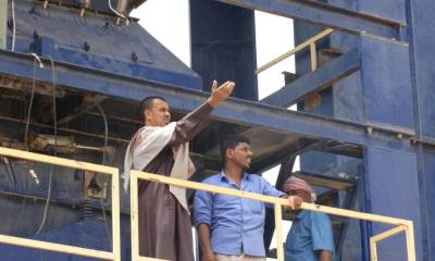 مدير هيئة المساحة الجيولوجية والثروات المعدنية فرع حضرموت يتفقد سير تجهيزات مجمع باصليب للخرسانة و الاسفلت الجاهز