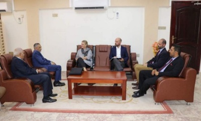 البنك المركزي اليمني يتدخل لوقف إنهيار الريال 