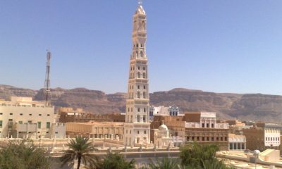لجنة مشروع مجاري الصرف الصحي بمنطقة الغرف تلتقي بالمدير العام لمديرية تريم 