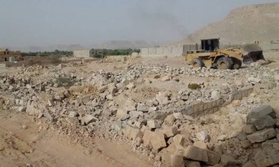 مدير عام مديرية تريم يوجه باستكمال حملة إزالة البناء العشوائي و السطو على الساحات العامة 