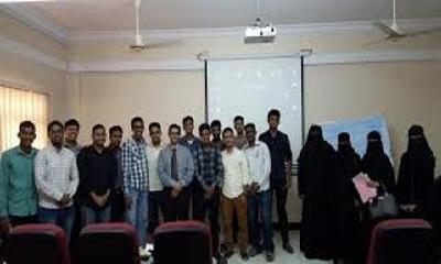 الدكتور خالد الشاعر ينفذ دورة في البحث العلمي بمدينة المكلا