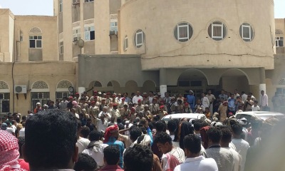 احتجاجات سيئون تصل مقر السلطة والوكيل الكثير : سأرحل من السلطة قريبا