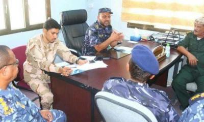 مدير عام الأمن والشرطة العميد منير التميمي يجتمع بمدراء وضباط الامن والشرطة بساحل حضرموت 
