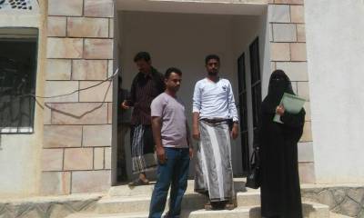 فريق الملاريا والترصد الالكتروني بالمحافظة في نزول م/ ارياف المكلا 