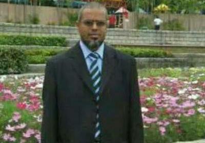 الشيخ عارف عوض الزبيدي رئيس غرفة تجارة وصناعة وادي حضرموت والصحراء يلقي كلمة في افتتاح ورشة تعريفية لمشروع الإستقرار والنجاح الأقتصاديYess