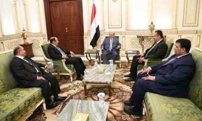 الرئيس هادي يستدعي رئيس الحكومة الجديد ونائبه ويحدد لهم 5 أهداف عليهم تحقيقها