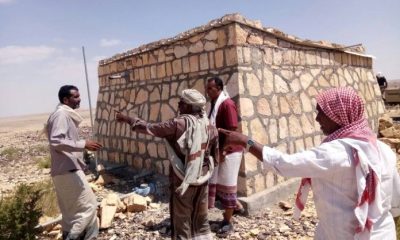 مدير عام ارياف المكلا يقوم بزياره تفقديه لمناطق مركز راس محل ويقدم الف لتر من الديزل لمشروع مياة 