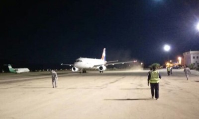 المحافظ البحسني يهنئ ادارة وطاقم مطار سيئون بنجاح هبوط ثاني طائرة ليلاً