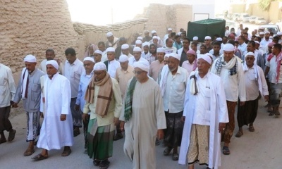 في موكب جنائزي مهيب حضرموت الوادي تشيّع جثمان والدة الشخصية الاجتماعية صالح باجرش
