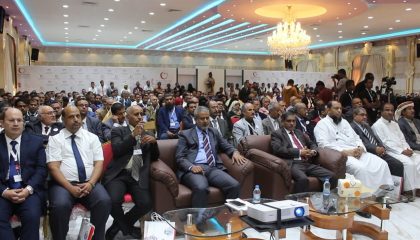 محافظ حضرموت يدشّن اللقاء العلمي السنوي الأول لأمراض وجراحة القلب بالمكلا