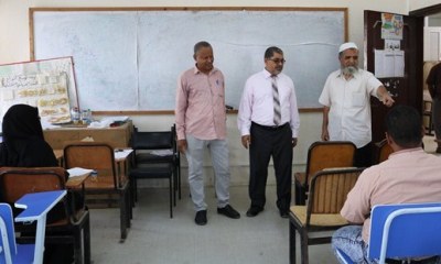 رئيس جامعة حضرموت يتفقد سير الامتحانات الفصلية للفصل الاول لطلبة الدراسات العليا بمجمع كليات فوه