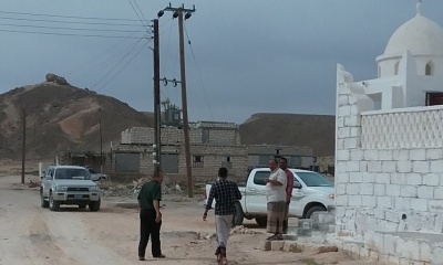السلطة بالشحر تدشن ربط منطقة الواسط والجرادف التابعة لمديرية الشحر بالكهرباء