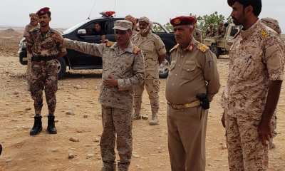 محافظ حضرموت في زيارة لنقطة "الصلب" العسكرية شمال المكلا ويشيد بانجازات النقطة العسكرية