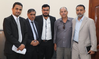 محافظ حضرموت يبحث مع وفد الخطوط الجوية اليمنية جوانب التنسيق لتشغيل رحلات طيران داخلية ودولية من وإلى مطار الريّان الدولي بالمكلا
