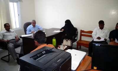 نائب المدير لمكتب وزارة التعليم الفني والتدريب المهني بساحل حضرموت يعقد اجتماعاً بالمفتشين بالمعاهد