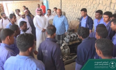 ممثل البرنامج السعودي يجتمع مع مسؤولي التعليم في حضرموت