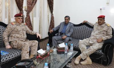 محافظ حضرموت يبحث في سيئون مع وكلاء المحافظة وقائد المنطقة الاولى ومدير الامن اوضاع المواطنين في الوادي والصحراء