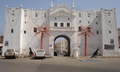 الإدارة المحلية بمديرية الشحر تعلن عن تمديد إعلان عدد من المناقصات العامة لسنة 2019م