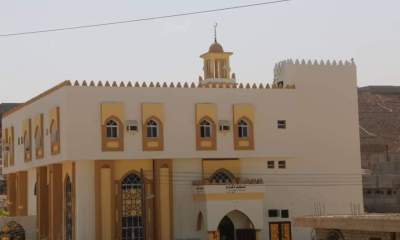 مدير عام مكتب الأوقاف والإرشاد بساحل حضرموت يفتتح مسجد مكارم بمنطقة بويش بمدينة المكلا