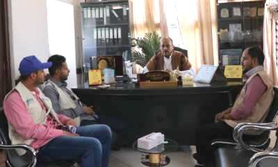 مدير عام مديرية سيئون في لقاء مع إدارة مشروع الأمن الغذائي بوادي حضرموت