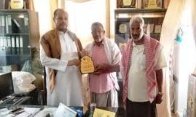 جمعية الصم و البكم بوادي حضرموت تكرم مدير عام مديرية سيئون وفاءا لجهوده