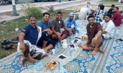 مكتب وزارة الشؤون الاجتماعيه والعمل بحضرموت الساحل يقيم مؤذبة افطار وعشاء لموظفيه