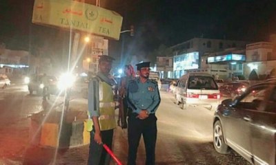مدير إدارة شرطة السير بوادي وصحراء حضرموت يتفقد سير العمل المروري في شوارع سيئون