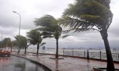 أمطار رعدية غزيرة في هذه الأثناء على مدينة المكلا