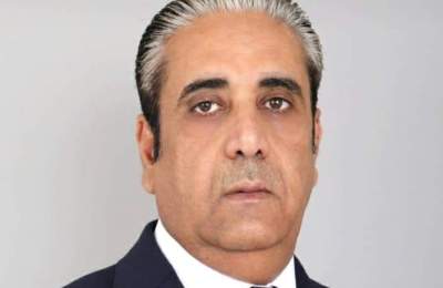 محافظ البنك المركزي اليمني يلوّح فيه بتقديم الإستقالة مالم يتم توريد ايرادات فرعي مأرب والمهرة إلى البنك المركزي في عدن