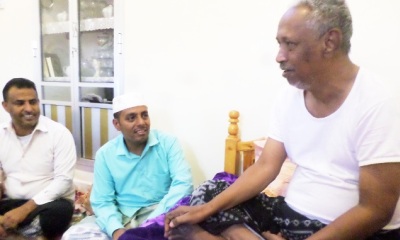 مدير عام إذاعة سيئون الهدار يطمئن على صحة الشخصية الكوميدية الإذاعية الزميل عوض عنبر هادي ابوترعش