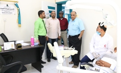 المدير العام لمديرية مدينة المكلا يشيد بالخدمات الطبية والعلاجية التي يقدمها مركز طب الأسرة بجامعة حضرموت للمجتمع