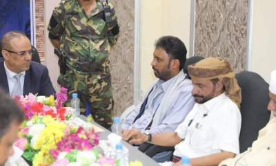 نائب رئيس الوزراء وزير الداخلية يلتقي وفد محافظة حضرموت
