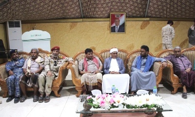 محافظ حضرموت يصل المكلا بعد رحلة علاجية خارجية ناجحة