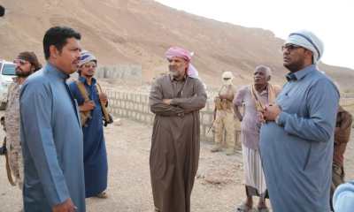الوكيل عصام يطلع على العمل الجاري في المرحلة الأولى من وضع الاساس ل-157 منزلا لمتضرري السيول بتريم
