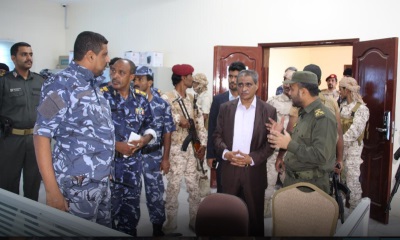المحافظ البحسني يزور الإدارة العامة للأمن والشرطة بساحل حضرموت