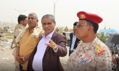 محافظ حضرموت يقوم بزيارات تفقدية لعدد من النقاط العسكرية والأمنية ويوجه برفع الجاهزية ومستوى التفتيش
