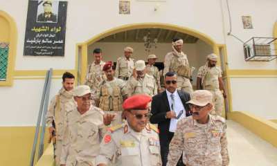 بتوجيهات من القائد البحسني .. رئيس عمليات المنطقة العسكرية الثانية يقدم تهاني العيد في لواء بارشيد