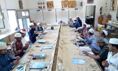 كلية الوسطية الشرعية تقيم الدورة المهنية الاولئ في التمديدات الكهربائية المنزلية بتنفيذ المعهد المهني الصناعي بمديرية سيئون