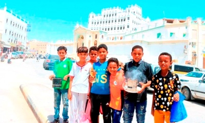 بالبخور والاهازيج اطفال مدينة سيئون يستقبلون العام الهجري الجديد 1441هـ