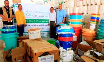 مدير صحة حورة يستلم مواد النظافة الخاصة بالمرافق المستهدفة بمشروع حزمة الحد الأدنى للخدمات الصحية
