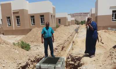 مدير عام تريم يتفقد سير العمل بمشروع المجاري والصرف الصحي بمنطقه قاهر للمتضررين