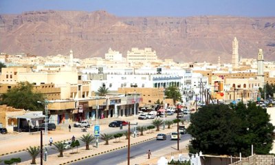 الوكيل محافظة حضرموت يطلع على نشاط الهيئة الادارية لمحلي مديرية العبر