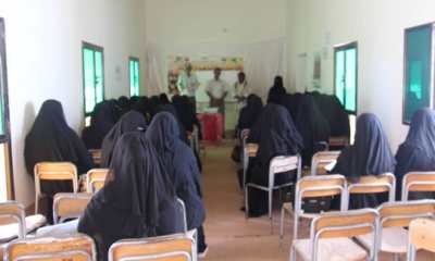 قسم التدريب والتأهيل بإدراة التربية والتعليم بالقطن يقيم دورة نهج القراءة المبكرة لمعلمات الصفوف(1-3)