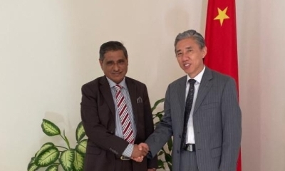 محافظ حضرموت يبحث بالرياض مع السفير الصيني التعاون في مجالي الأمن والاستثمار